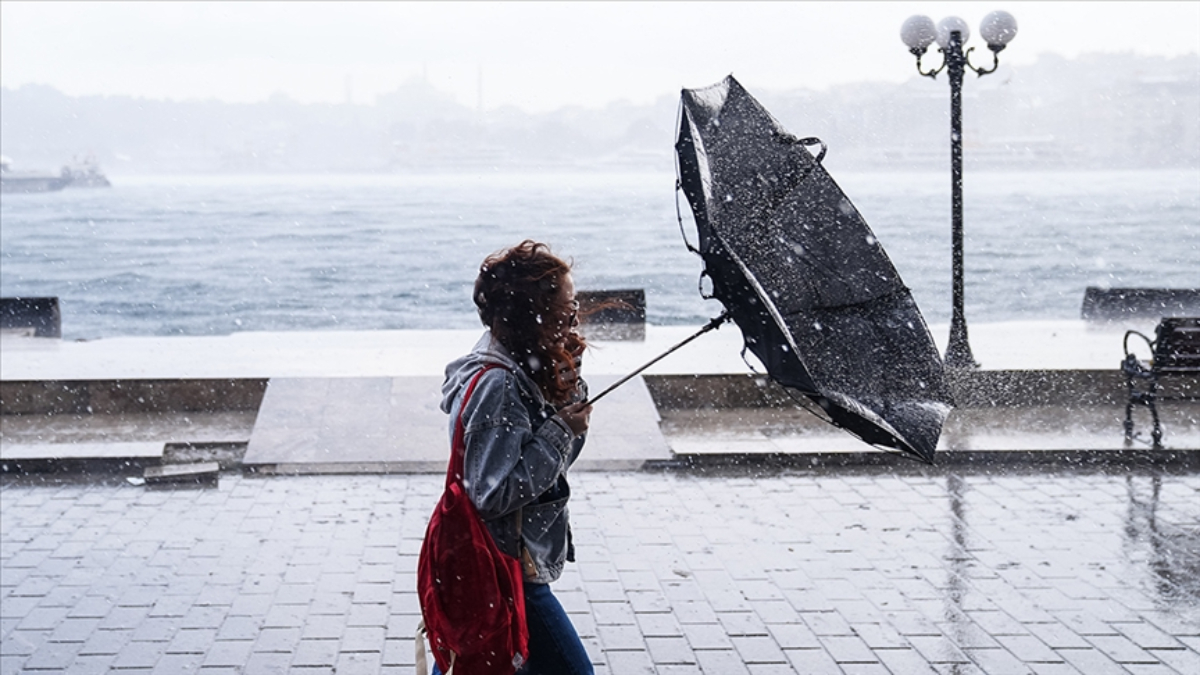 İstanbul dahil 11 kente sarı uyarı: Fırtına bekleniyor İstanbul dahil 11 kente sarı uyarı: Fırtına bekleniyor