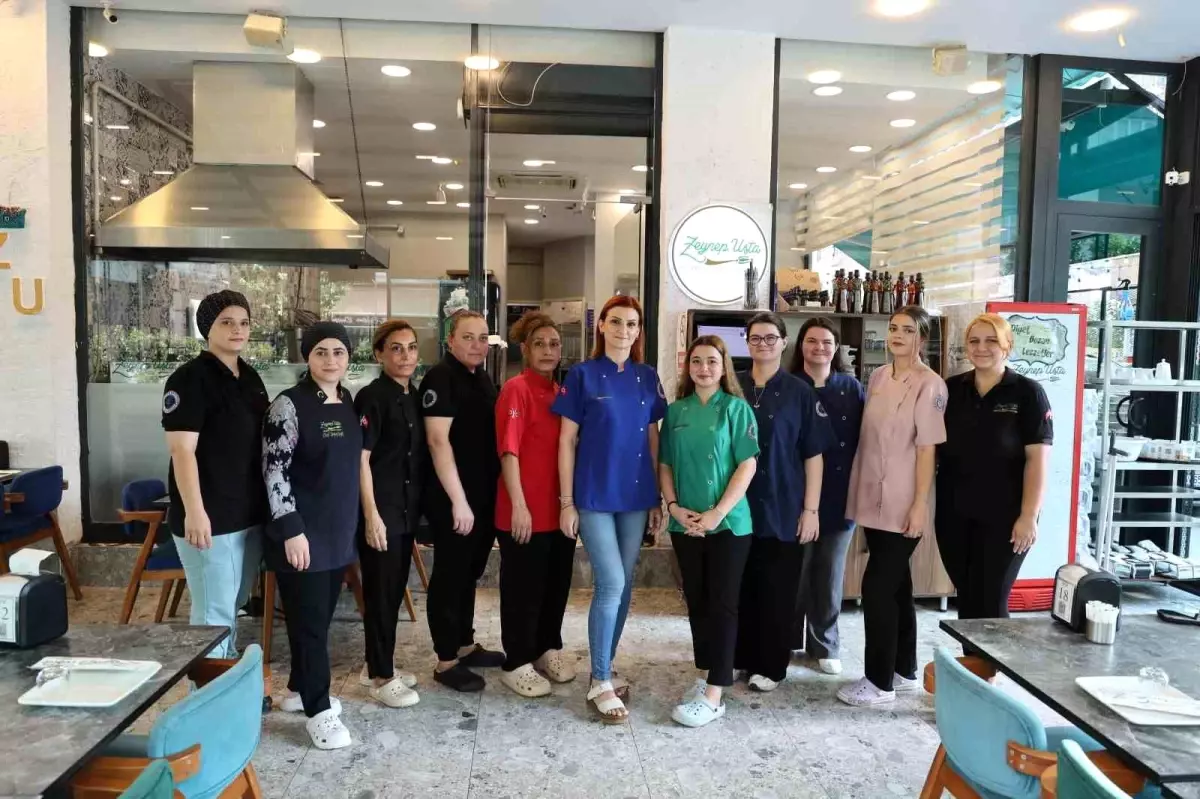 Adana’da Eşinin Desteğiyle Tatlıcılığa Adım Atan Kadın, 20 Kişiye İstihdam Sağladı Adana’da Eşinin Desteğiyle Tatlıcılığa Adım Atan Kadın, 20 Kişiye İstihdam Sağladı