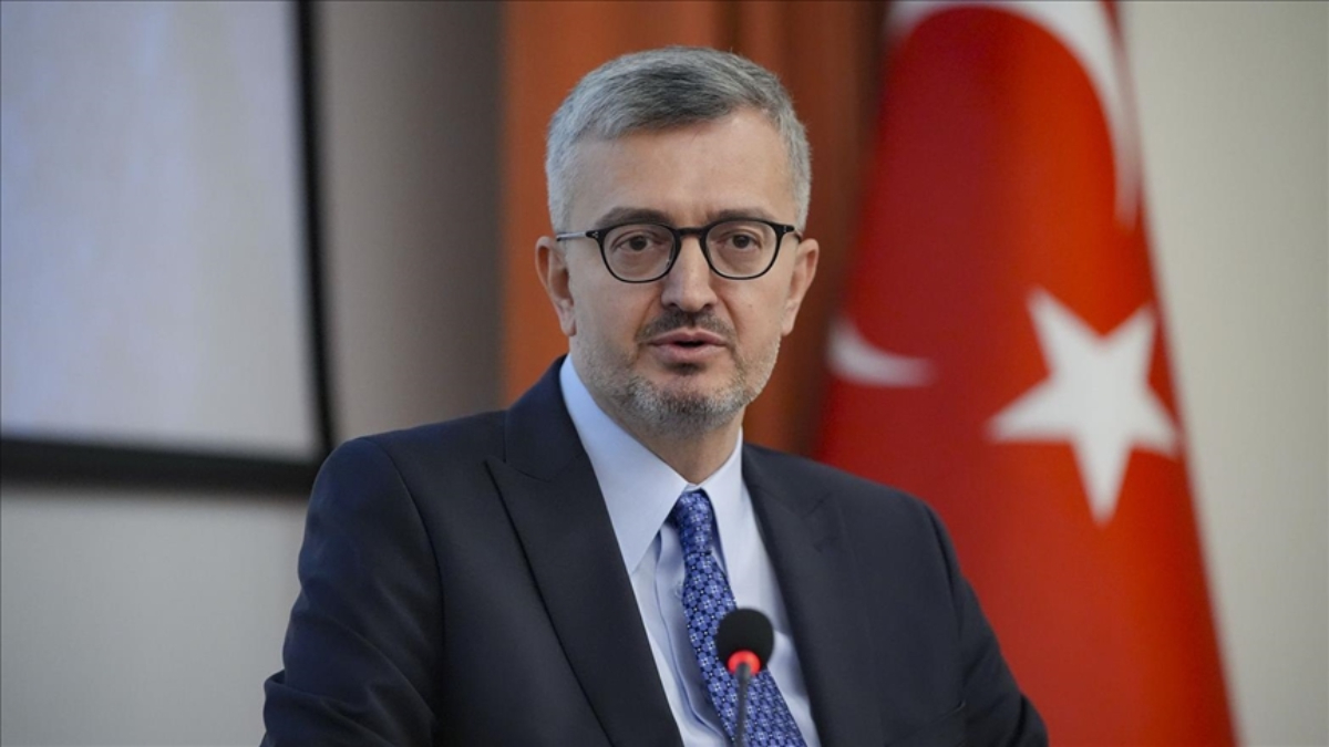 Burhanettin Duran’dan “Yeşil Vatan Seferberliği” paylaşımı: Milyonlarca fidan toprakla buluşacak Burhanettin Duran’dan “Yeşil Vatan Seferberliği” paylaşımı: Milyonlarca fidan toprakla buluşacak