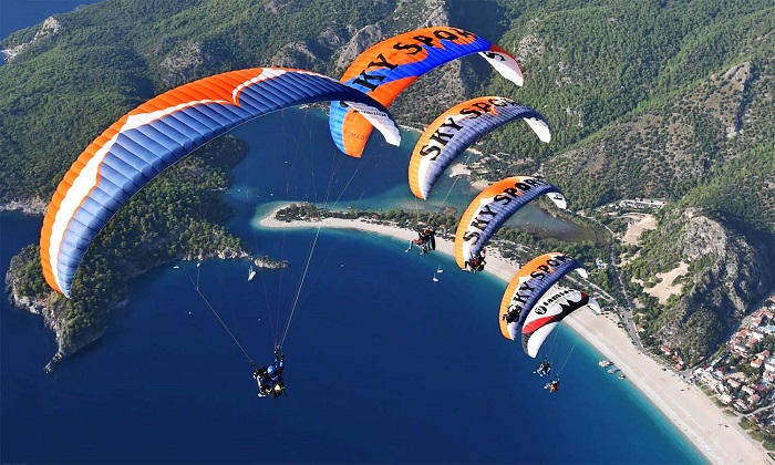 Çinli Turistler Altın Hafta’da Yamaç Paraşütü Uçuşlarını Artırdı Çinli Turistler Altın Hafta’da Yamaç Paraşütü Uçuşlarını Artırdı