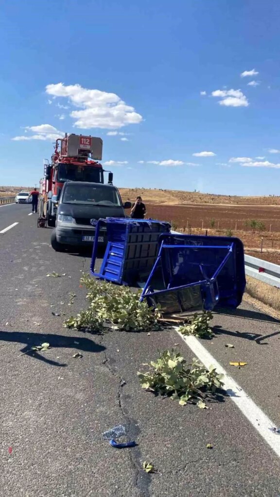 Mardin’de Trafik Kazası: 1 Ölü, 4 Yaralı Mardin’de Trafik Kazası: 1 Ölü, 4 Yaralı